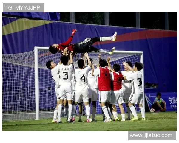 西安足球队的拼搏历程与精英赛背后的不屈精神