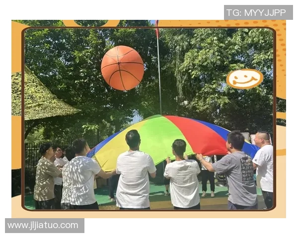 足球明星与孩子共享快乐时光温馨亲子活动尽显运动魅力